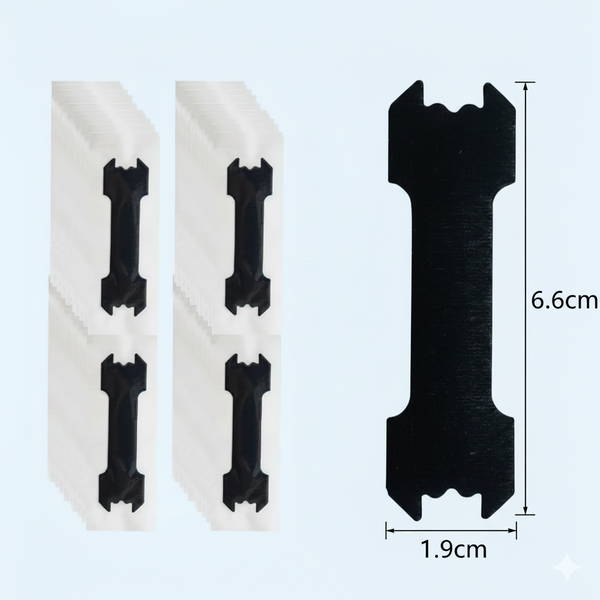 Lot de clips/écarteurs nasaux noirs posés sur fond clair ; vue rapprochée d’une pièce avec dimensions indiquées : 6,6 cm × 1,9 cm — format compact pour application nasale.