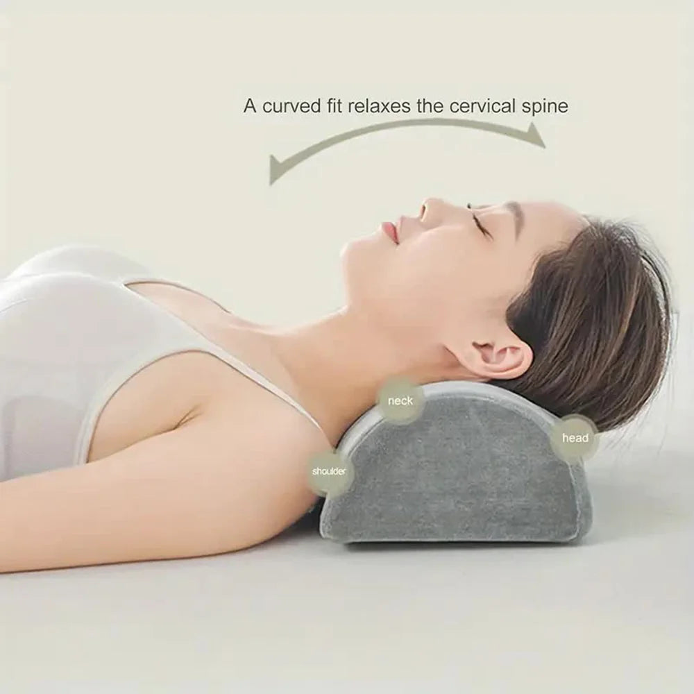 Oreiller Demi-Lune en Mousse Mémoire – Soulagement Cervical, Genoux & Dos | Confort Ergonomique Maison & Voyage